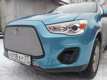 6 199 р. Защитная сетка в бампер (верх, ячейка 4х10 мм) Alfeco Премиум  Mitsubishi ASX (2013-2016) 1-ый рестайлинг (Хром)  с доставкой в г. Пермь. Увеличить фотографию 3
