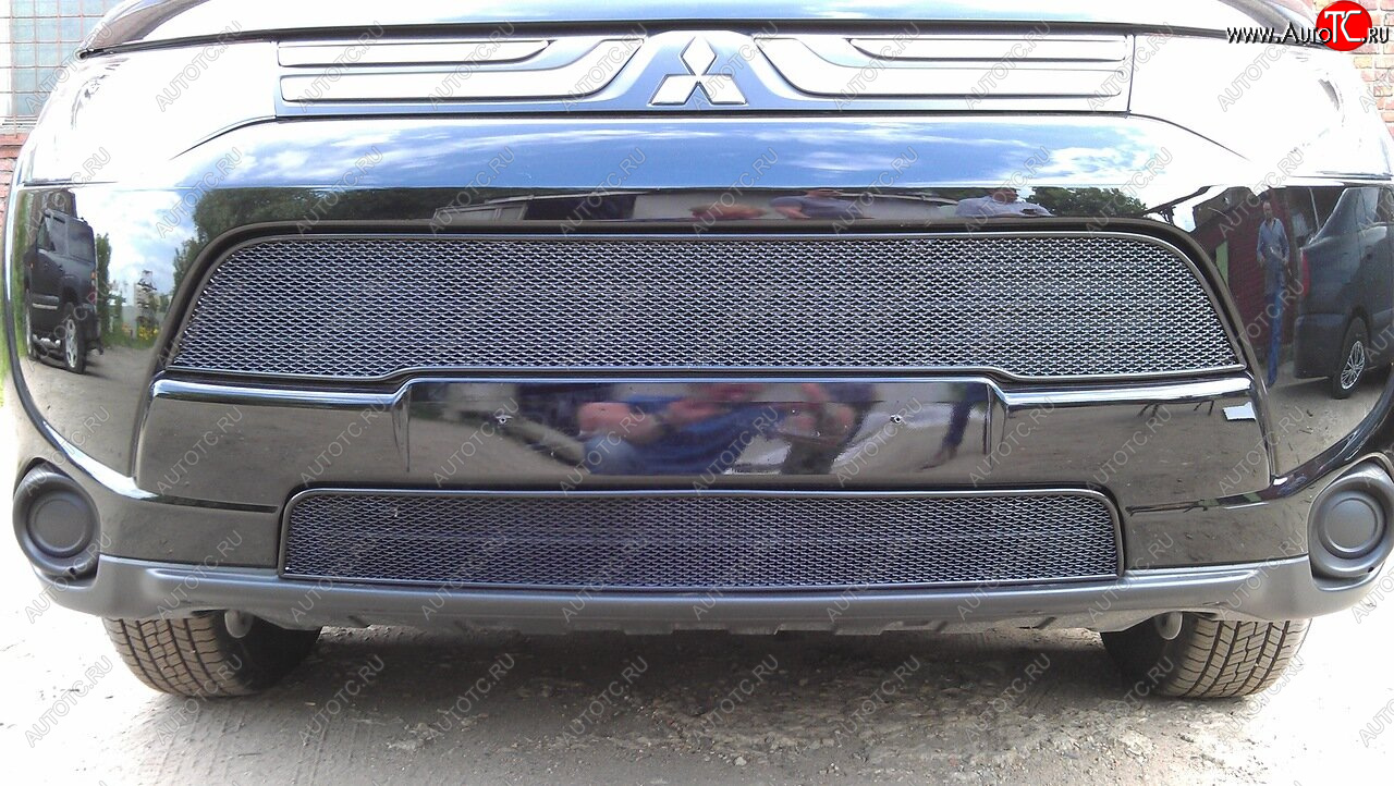 3 599 р. Защитная сетка в бампер (низ, ячейка 3х7 мм) Alfeco Стандарт Mitsubishi Outlander GF дорестайлинг (2012-2014) (Чёрная)  с доставкой в г. Пермь