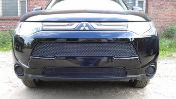 3 599 р. Защитная сетка в бампер (низ, ячейка 3х7 мм) Alfeco Стандарт Mitsubishi Outlander GF дорестайлинг (2012-2014) (Чёрная)  с доставкой в г. Пермь. Увеличить фотографию 3