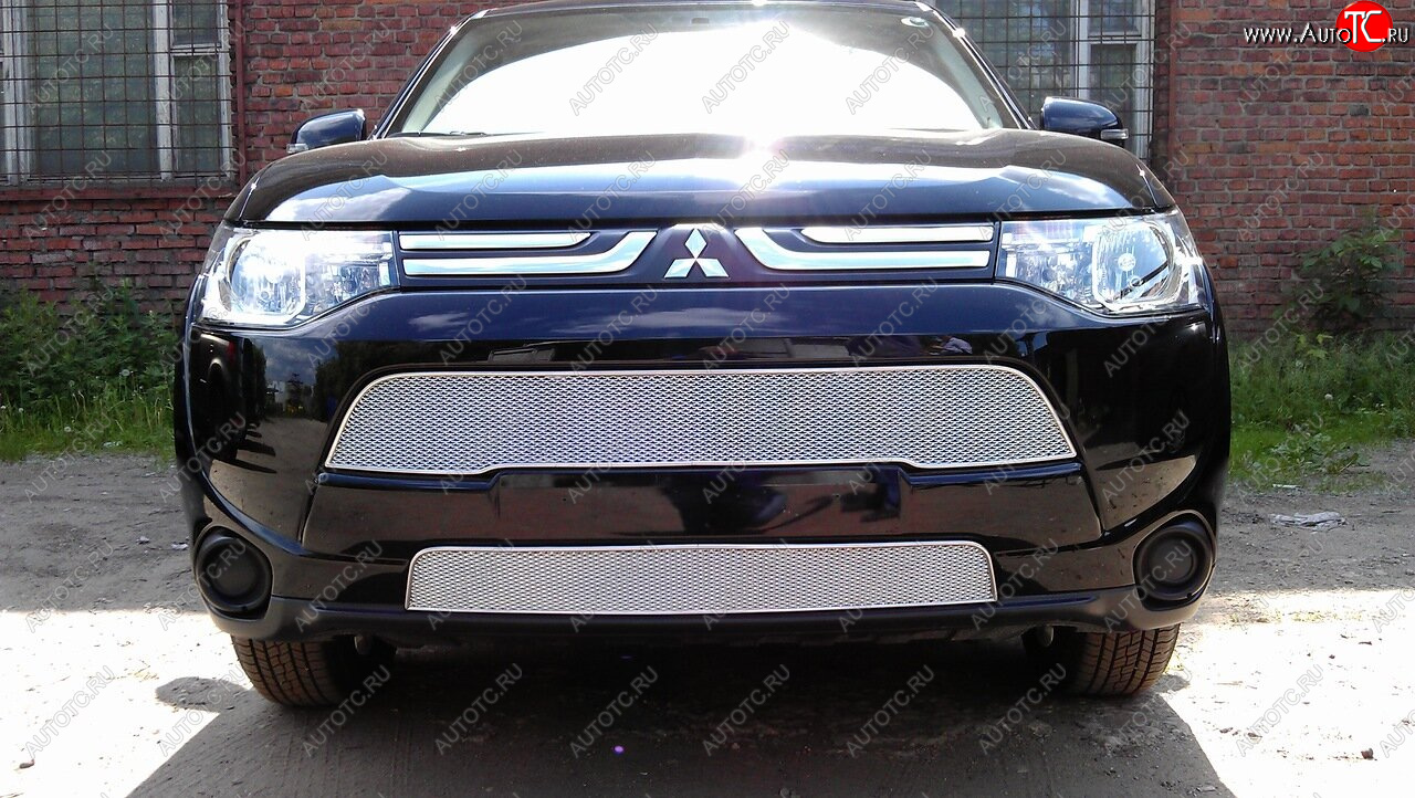 4 299 р. Защитная сетка в бампер (верх, ячейка 3х7 мм) Alfeco Стандарт Mitsubishi Outlander GF дорестайлинг (2012-2014) (Хром)  с доставкой в г. Пермь