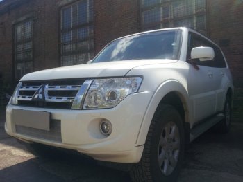 4 649 р. Защитная сетка в бампер (низ, ячейка 3х7 мм) Стрелка11 Премиум  Mitsubishi Pajero ( 4 V90,  4 V80) (2011-2015) 1-ый рестайлинг, 3 дв. 1-ый рестайлинг (Хром)  с доставкой в г. Пермь. Увеличить фотографию 3