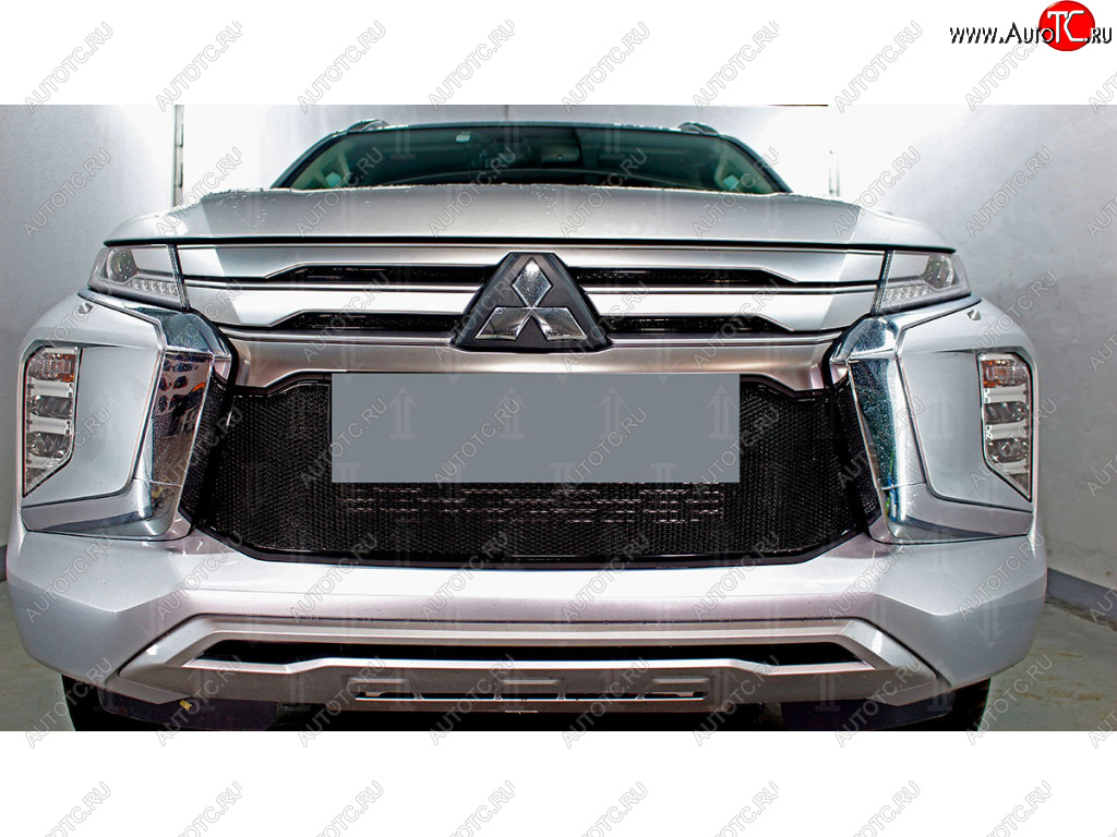 5 799 р. Защитная сетка в бампер (низ, ячейка 4х10 мм) Стрелка11 Премиум Mitsubishi Pajero Sport QF рестайлинг (2019-2022) (Чёрная)  с доставкой в г. Пермь