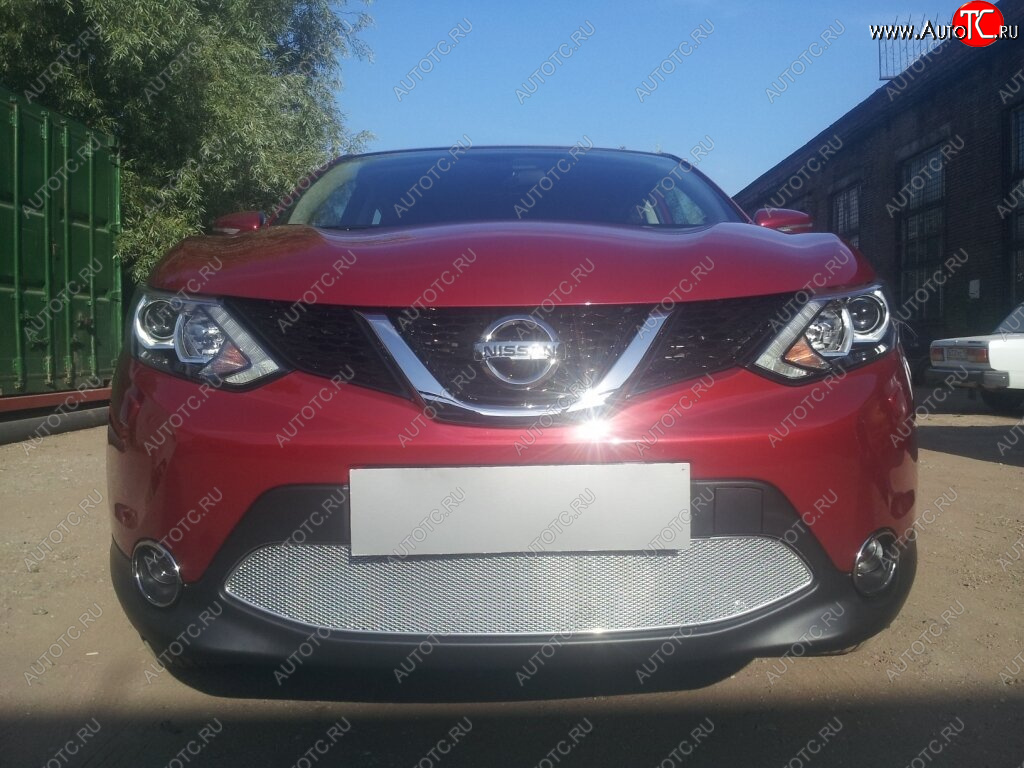 4 499 р. Защитная сетка в бампер (низ, ячейка 4х10 мм) Стрелка11 Премиум Nissan Qashqai 2 J11 дорестайлинг (2013-2019) (Хром)  с доставкой в г. Пермь