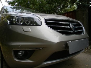 4 299 р. Защитная сетка в бампер (низ, ячейка 4х10 мм) Стрелка11 Премиум Renault Koleos 1 Phase 3 (2013-2016) (Чёрная)  с доставкой в г. Пермь. Увеличить фотографию 2