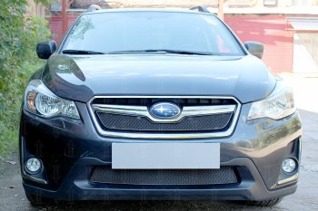 Защитная сетка в бампер (верх, ячейка 4х10 мм) Стрелка11 Премиум Subaru XV  GP/G33 (2016-2017) рестайлинг (Чёрная)