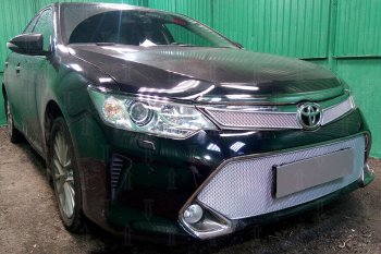5 299 р. Защитная сетка в бампер (низ, ячейка 4х10 мм) Стрелка11 Премиум Toyota Camry XV55 1-ый рестайлинг (2014-2017) (Хром)  с доставкой в г. Пермь. Увеличить фотографию 2