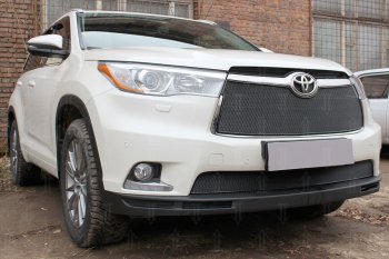 4 099 р. Защитная сетка в бампер (низ, ячейка 4х10 мм) Стрелка11 Премиум Toyota Highlander XU50 дорестайлинг (2013-2017) (Чёрная)  с доставкой в г. Пермь. Увеличить фотографию 3