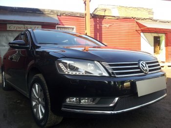4 299 р. Защитная сетка в бампер (низ, ячейка 4х10 мм) Стрелка11 Премиум  Volkswagen Passat  B7 (2010-2015) седан, универсал (Чёрная)  с доставкой в г. Пермь. Увеличить фотографию 2