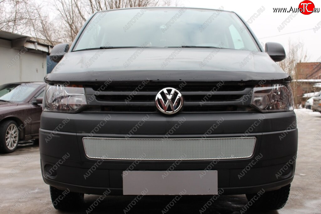 4 299 р. Защитная сетка в бампер (низ, ячейка 4х10 мм) Стрелка11 Премиум Volkswagen Transporter T5 рестайлинг (2009-2015) (Хром)  с доставкой в г. Пермь