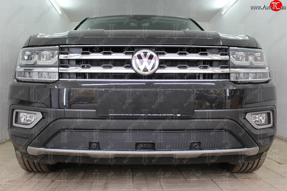 4 499 р. Защитная сетка в бампер (низ, ячейка 4х10 мм) Стрелка11 Премиум Volkswagen Teramont CA1 дорестайлинг (2016-2020) (Чёрная)  с доставкой в г. Пермь