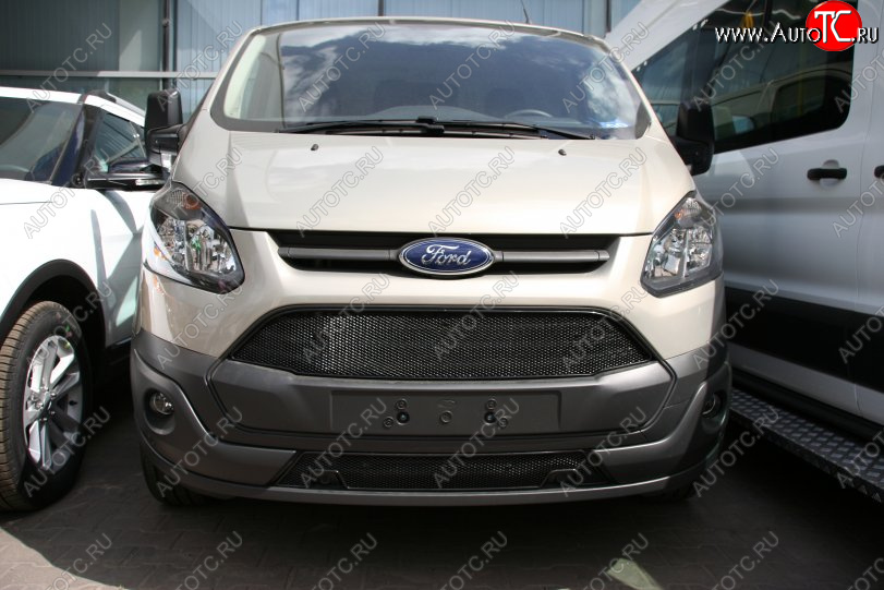 5 999 р. Сетка на бампер внешняя для FORD Tourneo Custom 2014-2017, 2 шт., черн., 15 мм, для автомобилей с передним парктроником  Форд Турнео коннект Arbori 01-170814-151  с доставкой в г. Пермь