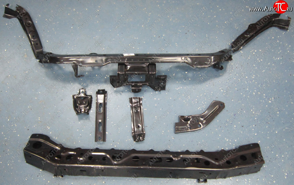 5 999 р. Рамка радиатора (телевизор, пр-во Китай) BODYPARTS Nissan Tiida 1 хэтчбэк C11 дорестайлинг, Япония (2004-2007)  с доставкой в г. Пермь