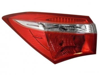 Левый фонарь задний (внешний) BodyParts Toyota Corolla  E180 (2013-2016) дорестайлинг