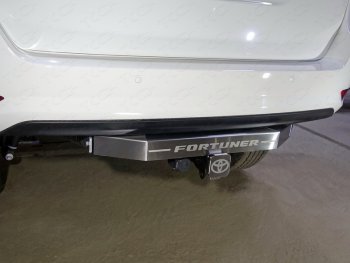 Фаркоп (тягово-сцепное устройство) ТСС Тюнинг Toyota Fortuner  AN160 (2015-2020) дорестайлинг (оцинкованный, крюк Е, надпись Fortuner)
