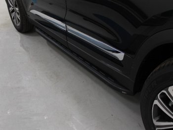 Пороги алюминиевые с пластиковой накладкой ТСС Тюнинг Chery Tiggo 8  (T18) (2019-2025) рестайлинг (карбон черные)