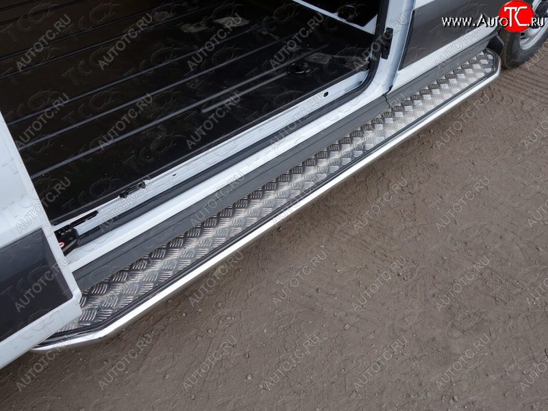 27 849 р. Правый порог с площадкой 42,4 мм ТСС Тюнинг  Ford Transit (2014-2022) цельнометаллический фургон (серый)  с доставкой в г. Пермь