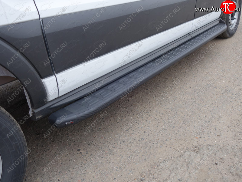 15 699 р. Левый порог алюминиевый с пластиковой накладкой, ТСС Тюнинг  Ford Transit Connect (2013-2018) (карбон)  с доставкой в г. Пермь