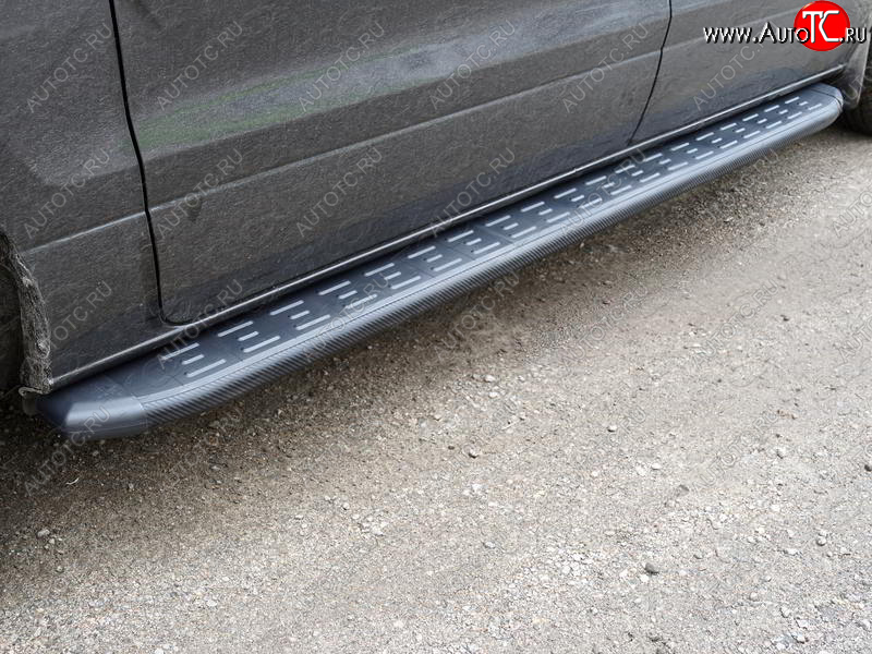 30 999 р. Пороги алюминиевые с пластиковой накладкой ТСС Тюнинг  Hyundai Starex/Grand Starex/H1  TQ (2017-2022) 2-ой рестайлинг (карбон черные)  с доставкой в г. Пермь