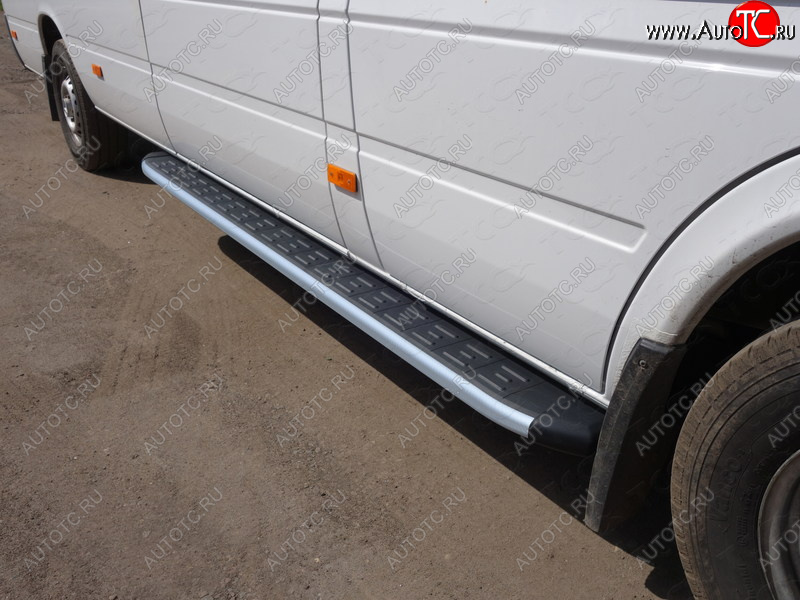 15 699 р. Порог правый алюминиевый с пластиковой накладкой ТСС Тюнинг  Mercedes-Benz Sprinter  W906 (2014-2018) рестайлинг (карбон серый)  с доставкой в г. Пермь