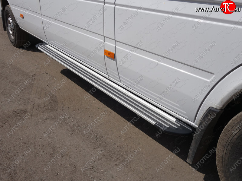 14 599 р. Порог алюминиевый Slim Line ТСС Тюнинг  Mercedes-Benz Sprinter  W906 (2014-2018) рестайлинг (серебро)  с доставкой в г. Пермь