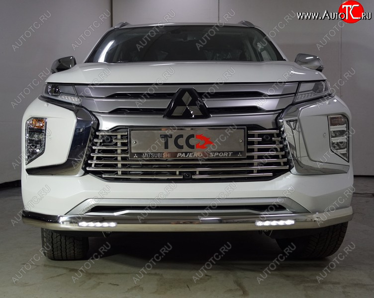 43 499 р. Защита передняя нижняя овальная с ДХО 75х42 мм ТСС Тюнинг Mitsubishi Pajero Sport QF рестайлинг (2019-2022) (нержавейка)  с доставкой в г. Пермь