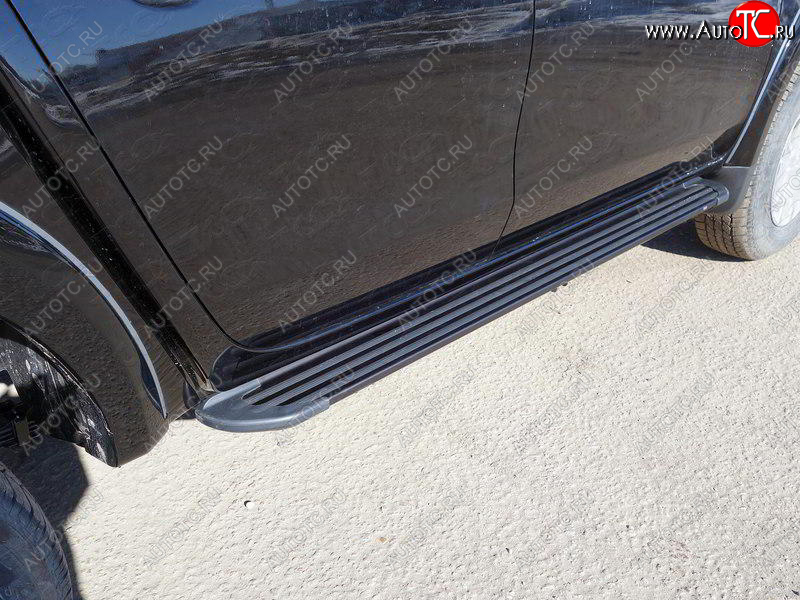 21 999 р. Пороги алюминиевые Slim Line ТСС Тюнинг  Mitsubishi L200  5 KK,KL (2015-2019) дорестайлинг (Black)  с доставкой в г. Пермь