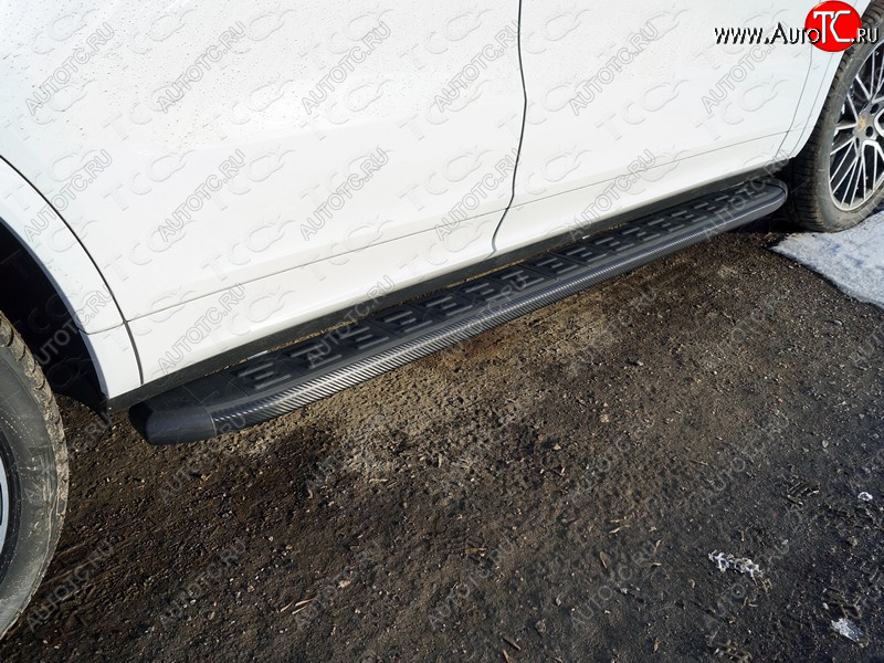 21 999 р. Пороги алюминиевые с пластиковой накладкой ТСС Тюнинг  Porsche Cayenne  PO536 (2018-2025) (карбон черные)  с доставкой в г. Пермь