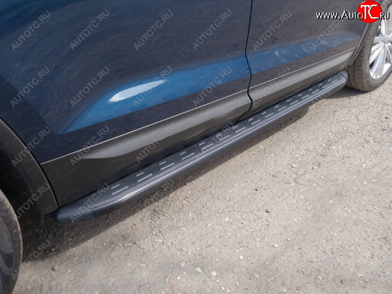 21 999 р. Пороги алюминиевые с пластиковой накладкой ТСС Тюнинг  Skoda Kodiaq  NU7 (2017-2021) дорестайлинг (карбон черные)  с доставкой в г. Пермь