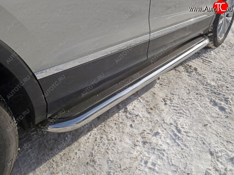 41 749 р. Пороги с площадкой 60,3 мм ТСС Тюнинг Volkswagen Tiguan Mk2 дорестайлинг (2016-2020) (нержавейка)  с доставкой в г. Пермь