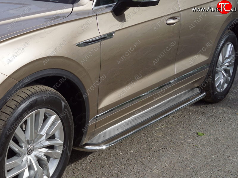 56 999 р. Пороги с площадкой 75х42 мм ТСС Тюнинг Volkswagen Touareg CR (2018-2025) (нержавейка)  с доставкой в г. Пермь
