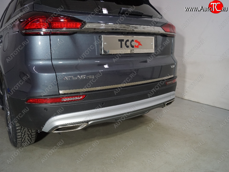 1 999 р. Накладка на заднюю дверь, ТСС Тюнинг  Geely Atlas Pro  NL3 (2019-2025) (Лист шлифованный)  с доставкой в г. Пермь