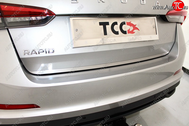 1 199 р. Накладка на заднюю дверь, ТСС Тюнинг  Skoda Rapid  MK2 (2019-2025) (Лист шлифованный)  с доставкой в г. Пермь