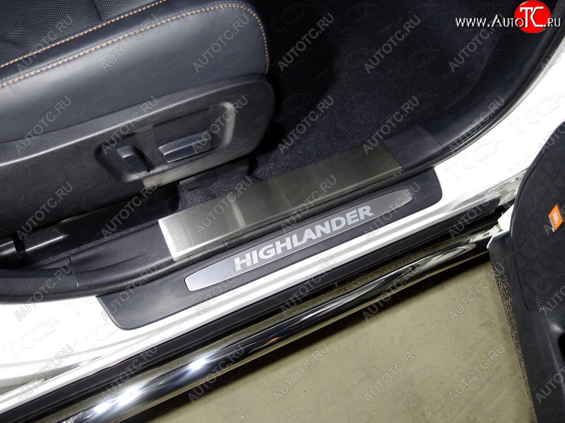 2 999 р. Накладки на пластиковы пороги, ТСС Тюнинг  Toyota Highlander  XU50 (2016-2020) рестайлинг (лист шлифованный)  с доставкой в г. Пермь