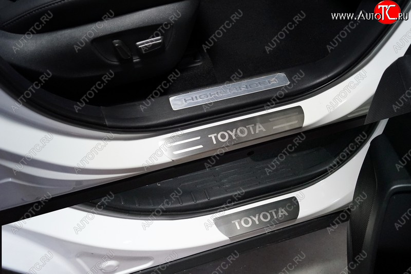 4 699 р. Накладки на пороги, ТСС Тюнинг  Toyota Highlander  XU70 (2020-2025) (лист шлифованный надпись Toyota)  с доставкой в г. Пермь