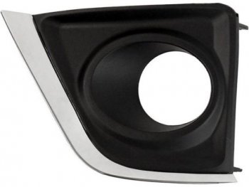 Левая решетка переднего бампера (с отверстием под ПТФ, пр-во Китай) BODYPARTS  Toyota Corolla  E180 (2013-2016) дорестайлинг