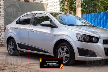 Молдинг двери передний левый Русская Артель Chevrolet Aveo T300 седан (2011-2015) (шагрень)