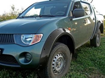 9 849 р. Расширители колесных арок Mitsubishi L200 2007-2010 глянец (под покраску) Русская Артель rml-005300  с доставкой в г. Пермь. Увеличить фотографию 1