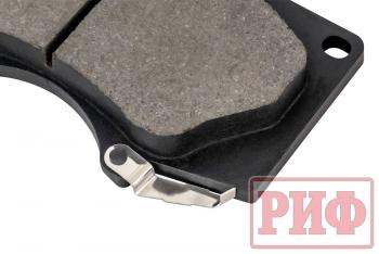 1 589 р. Колодки тормозные передние РИФ Toyota LC120,150, Hilux 2005+OEM 04465-35250, 04465-35290 ,Pajero 4 дизель 4605A472, 4605A481 РИФ riftoy-04465-35290  с доставкой в г. Пермь. Увеличить фотографию 4