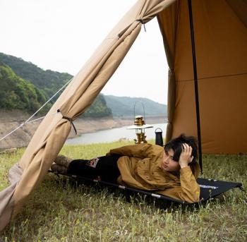 9 339 р. Раскладушка Naturehike XJC05, 190х65х15 см, до 150 кг, черная Naturehike nh20jj001-bl  с доставкой в г. Пермь. Увеличить фотографию 6