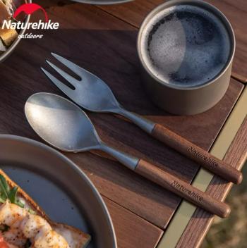 3 649 р. Набор столовых приборов Naturehike 3 в 1 (нож, вилка, ложка), нержавеющая сталь, орех, в чехле Naturehike nh20cj014-31  с доставкой в г. Пермь. Увеличить фотографию 4