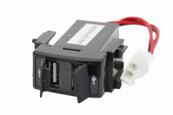 1 269 р. Розетка USB 3,1A для Nissan 35x13 РИФ rif22-4-1013100  с доставкой в г. Пермь. Увеличить фотографию 1