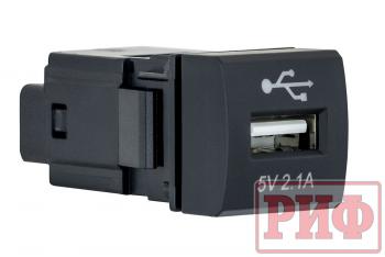 1 239 р. Розетка USB 2,1A для Toyota 22x22 РИФ rif22-4-1014300  с доставкой в г. Пермь. Увеличить фотографию 1