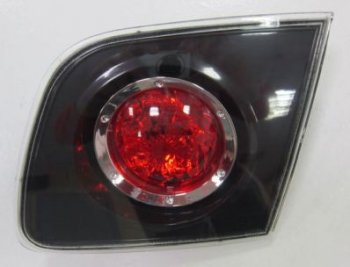 Правый фонарь (внутренний) BODYPARTS Mazda 3/Axela  BK (2003-2006) дорестайлинг седан