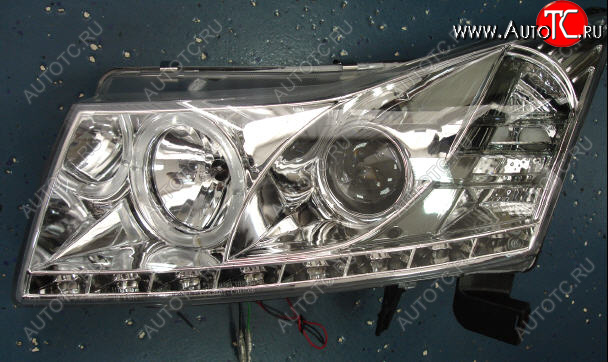 27 999 р. CRUZE ФАРА Л+П (КОМПЛЕКТ) ТЮНИНГ ЛИНЗОВАН (DEVIL EYES) С СВЕТЯЩ ОБОДК (SONAR) ВНУТРИ ХРОМ SONAR cvcrz09-002h-n  с доставкой в г. Пермь