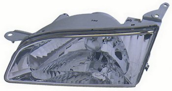 Левая фара BodyParts Toyota Corolla  E110 (1997-2000) седан дорестайлинг