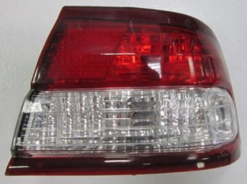 Правый фонарь BODYPARTS  Nissan Maxima  A32 (1994-2000)
