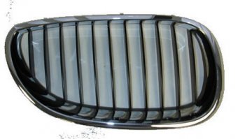 Правая решетка радиатора BodyParts BMW 5 серия E60 седан дорестайлинг (2003-2007) (хром черный)