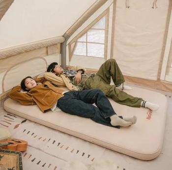 28 229 р. Коврик самонадувающийся Naturehike C10, двойной 200х132х10 cм, бежевый  nh20fcd08-c10dp  с доставкой в г. Пермь. Увеличить фотографию 10