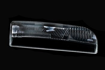 Правое стекло передней фары (пр-во Китай) BODYPARTS Nissan Primera  1 седан (1990-1995) P10