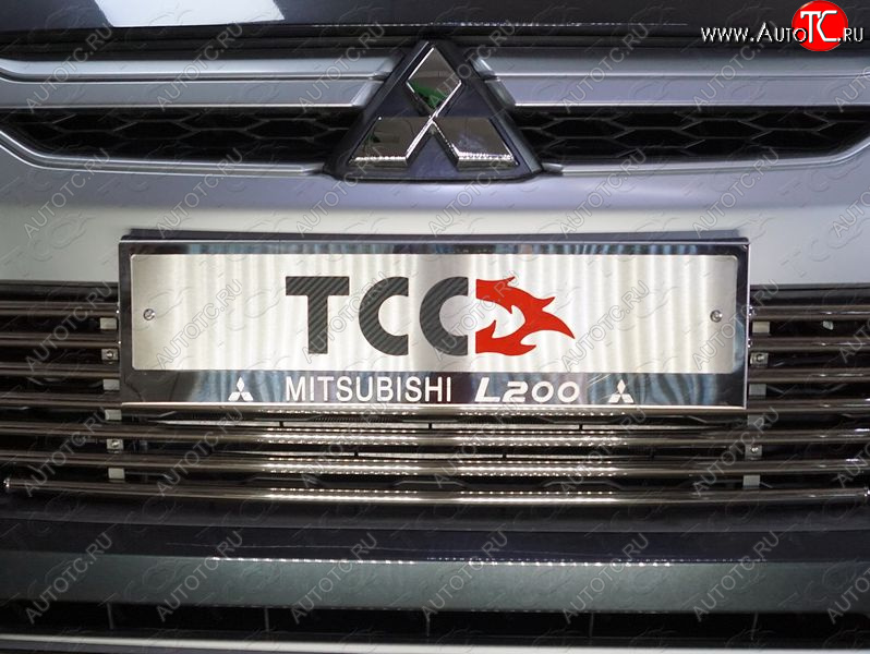 4 999 р. Рамка гос. номера ТСС Тюнинг  Mitsubishi L200  5 KK,KL (2018-2022) рестайлинг (нержавейка)  с доставкой в г. Пермь